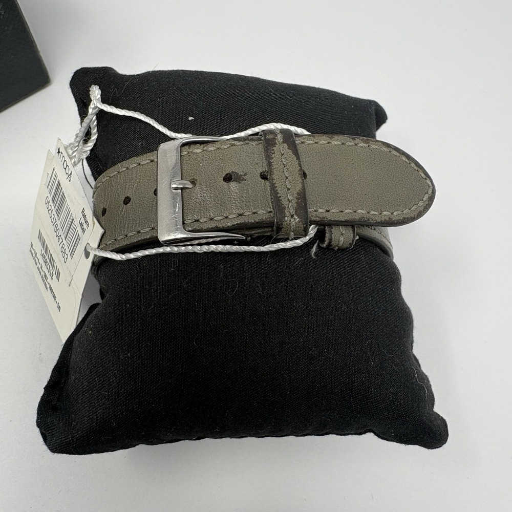 Coach Dumbo Disney Leather Strap Watch Silver Dial With Box - Picture 3 of 6